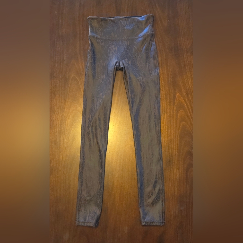 Spanx Brown Snake‎ Skin Faux Leather Leggings Size Small Petite